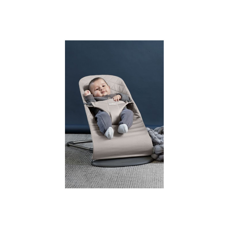 hamaca bliss cotton de babybjorn para bebés de 0 a 2 años.