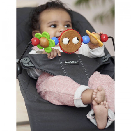Juguete para hamaca ojitos traviesos de babybjörn