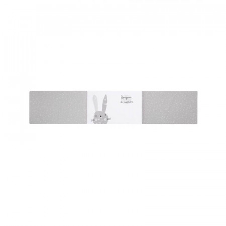 Colcha y protector para cuna Snoops de Petit Praia en color gris