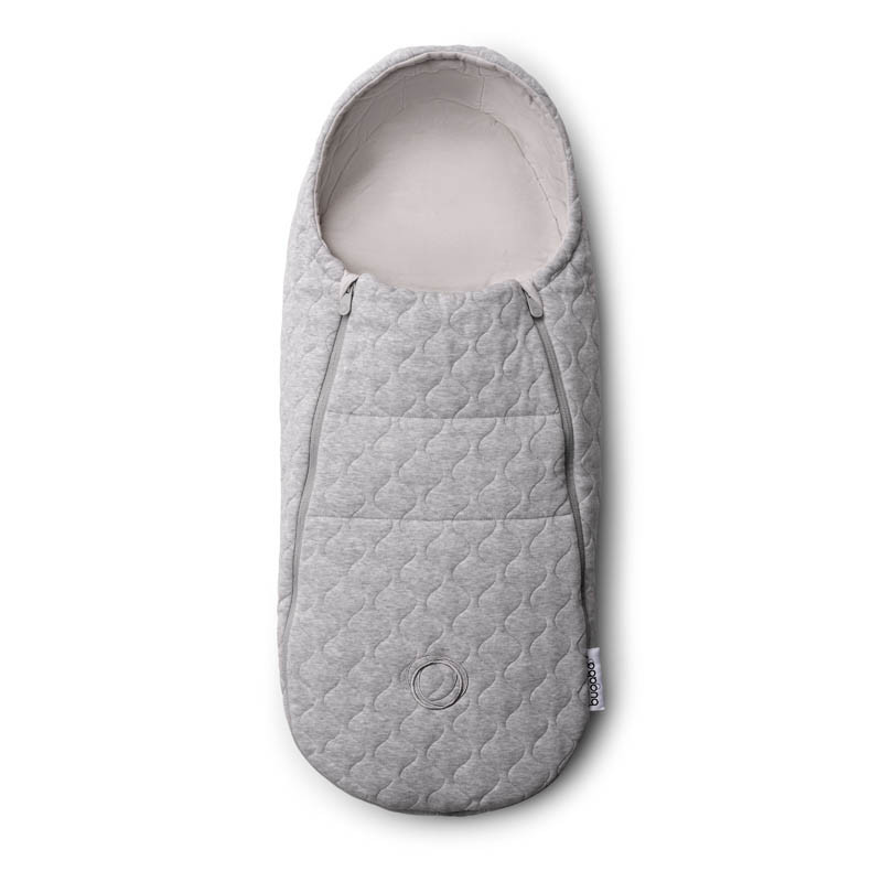 saco para silla recién nacido de Bugaboo en el color light grey melange