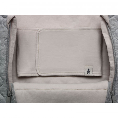 saco para silla recién nacido de Bugaboo en el color light grey melange