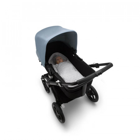 saco para silla recién nacido de Bugaboo en el color light grey melange