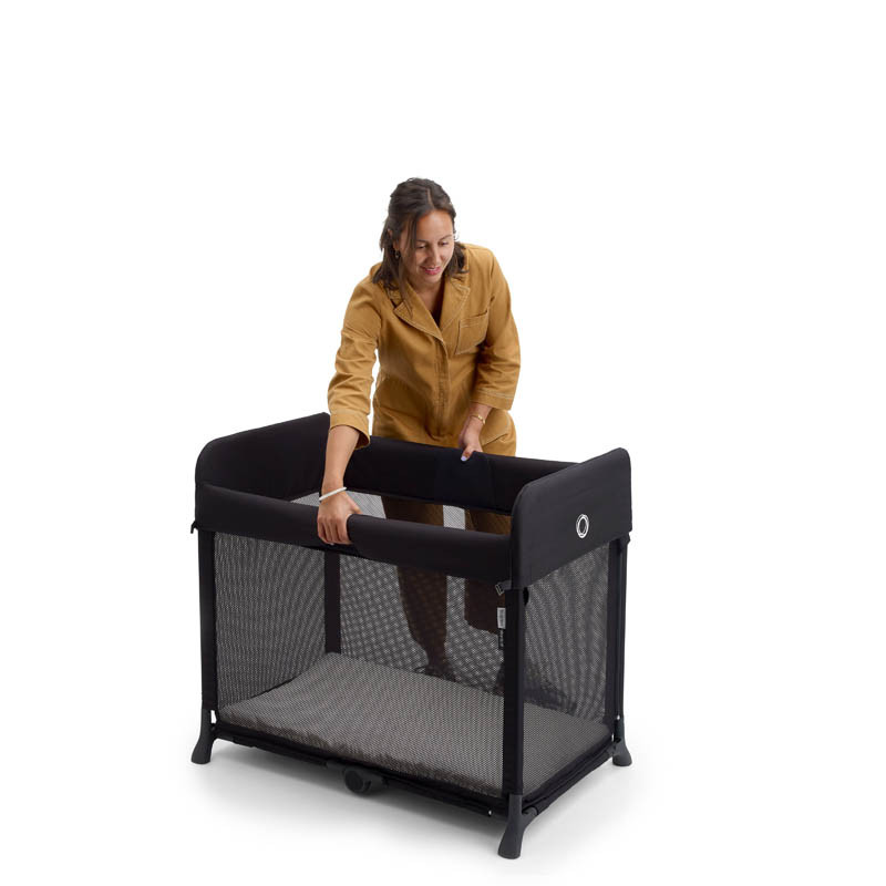 cuna de viaje stardust de bugaboo en negro