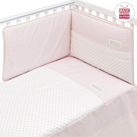 protector y colcha de cuna star de cambrass en color rosa