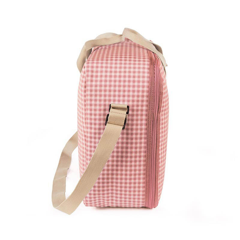 Maleta I love vichy de Walking Mum incluye una correa larga para llevar colgada en el hombro y asas cortas de mano.