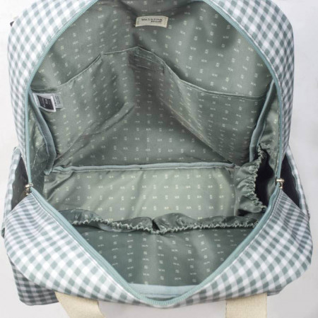 Mochila de la Colección I love vichy de Walking Mum. Gran calidad y mucho estilo.