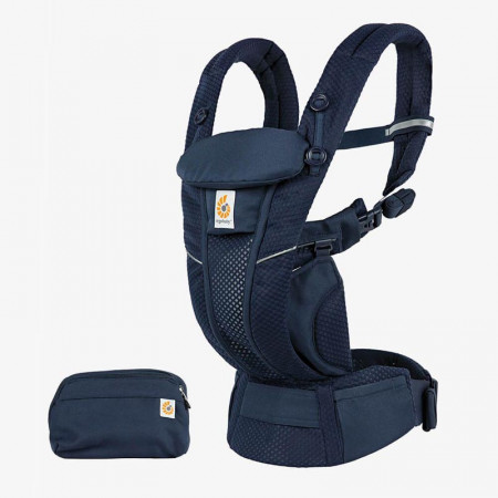 mochila de porteo omni breeze de ergobaby en el color azul noche