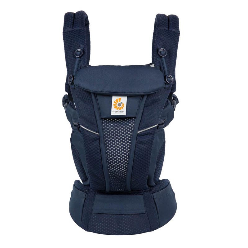 mochila de porteo omni breeze de ergobaby en el color azul noche