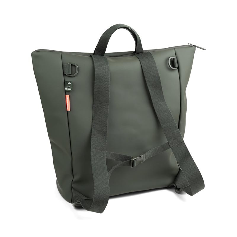 done by deer mochila cambiador en color dark green