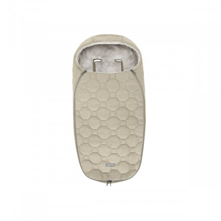 Saco silla de invierno Inglesina para bebés recién nacidos en color desert beige.
