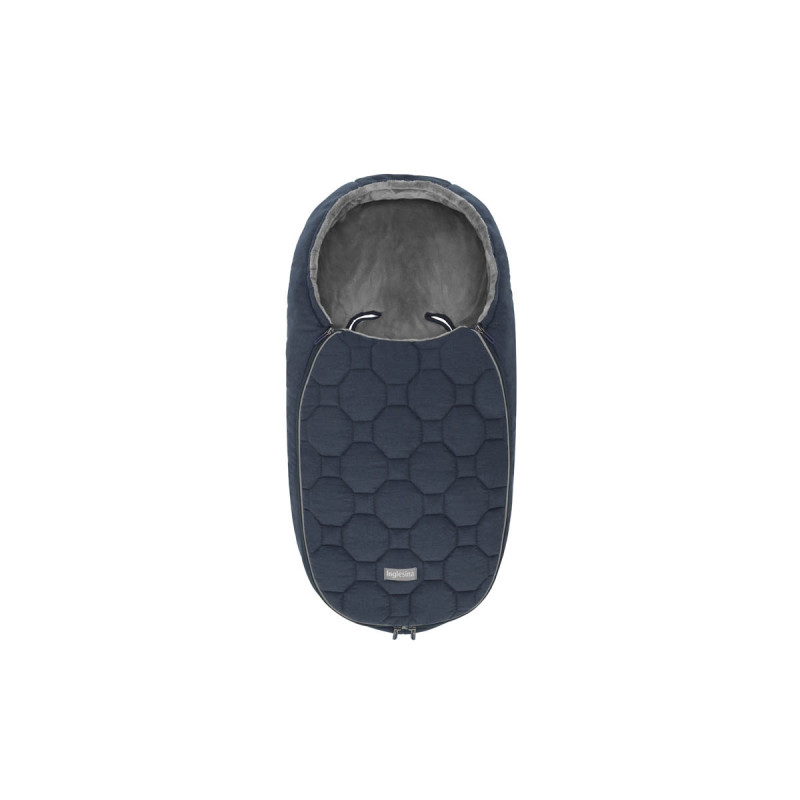 Saco capazo de invierno Inglesina para bebés recién nacidos en color midnight blue.
