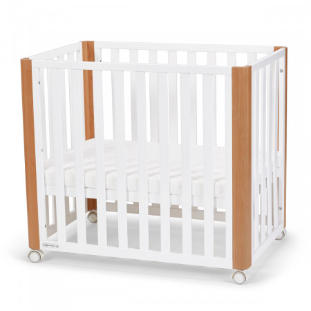 Minicuna Koya 4 en 1 de Kinderkraft, también puede ser una cuna pequeña para recién nacidos o usada como parque.