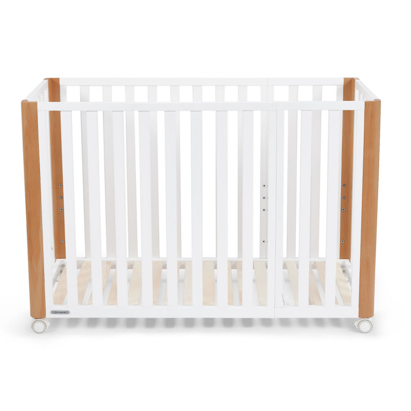 Minicuna Koya 4 en 1 de Kinderkraft, en modo cama para niño grande, no incluye colchón.