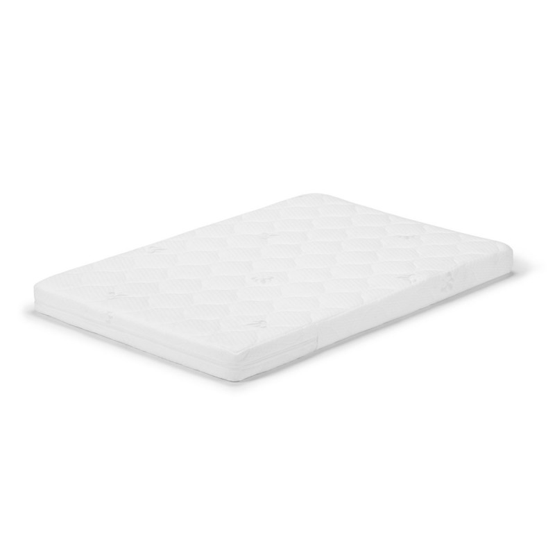 Minicuna Koya 4 en 1 de Kinderkraft, incluye un colchón que mide 90 x 60 cm, que te servirá para minicuna y colecho.