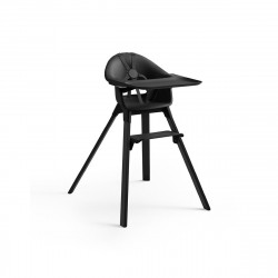 Trona Clikk de Stokke en color negro y patas de madera de haya. Incluye bandeja y arnés. 2