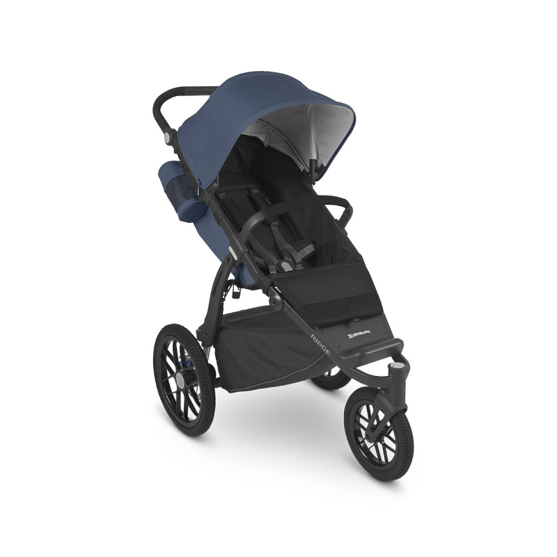 Reposabrazos Ridge de Uppababy, puede plegarse junto con la silla.