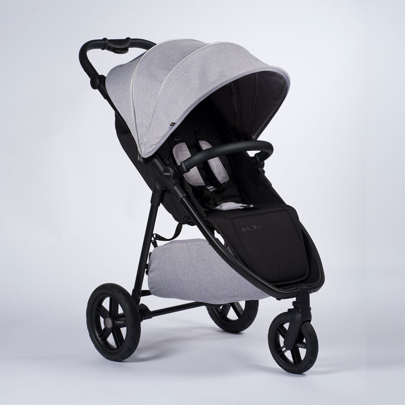 Silla de paseo M3x de Mast Swiss Design en color granite.