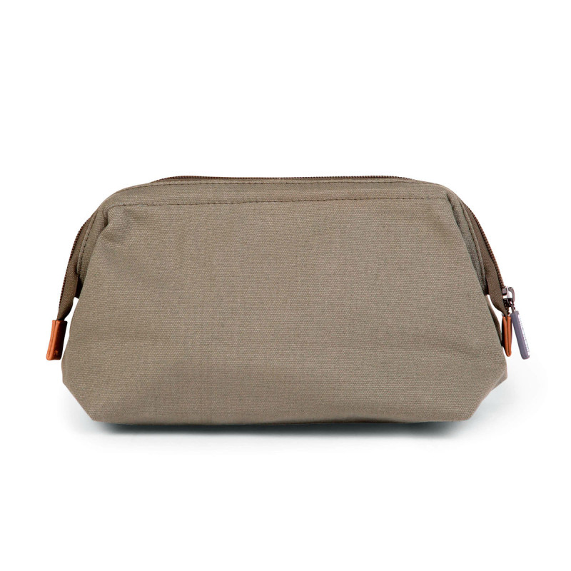 Neceser Baby Necessities de Childhome, en color caqui.