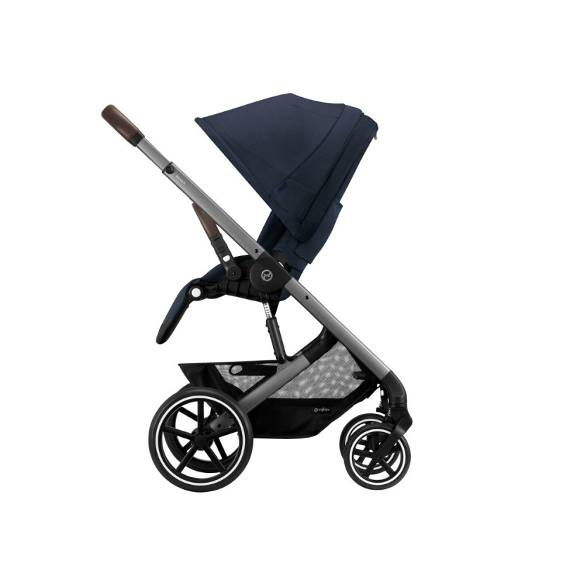 Silla de paseo Cybex Balios S Lux 2023, asiento reversible.