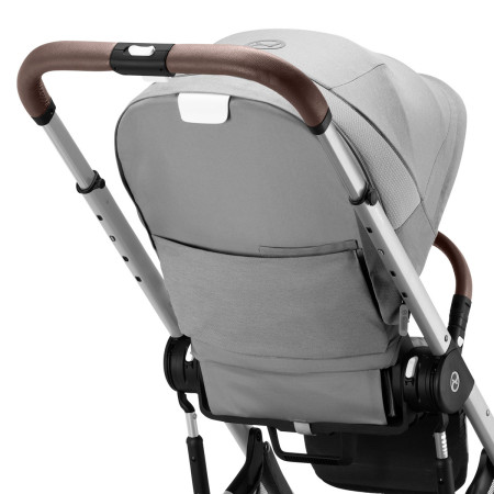 Silla de paseo Cybex Balios S Lux 2023, manillar ajustable en altura.