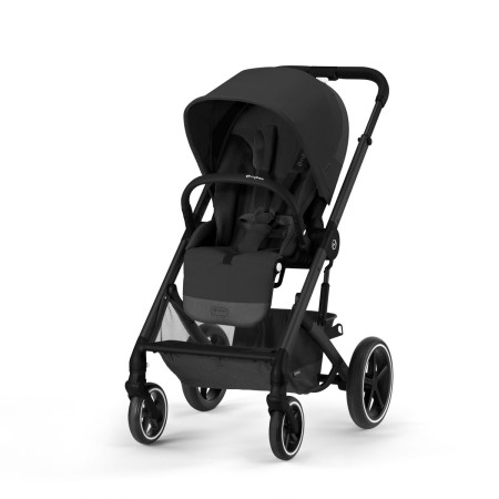 Silla de paseo Cybex Balios S Lux 2023 en color moon black.