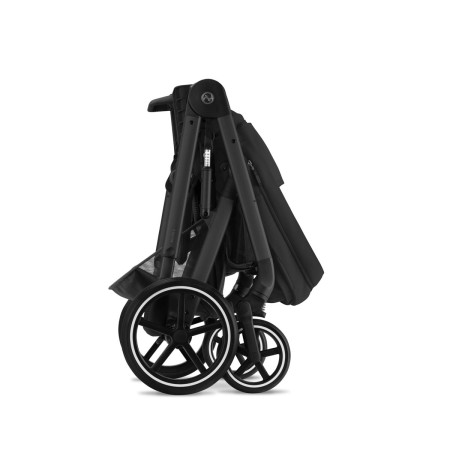 Silla de paseo Cybex Balios S Lux 2023, se pliega fácilmente con una sola mano.