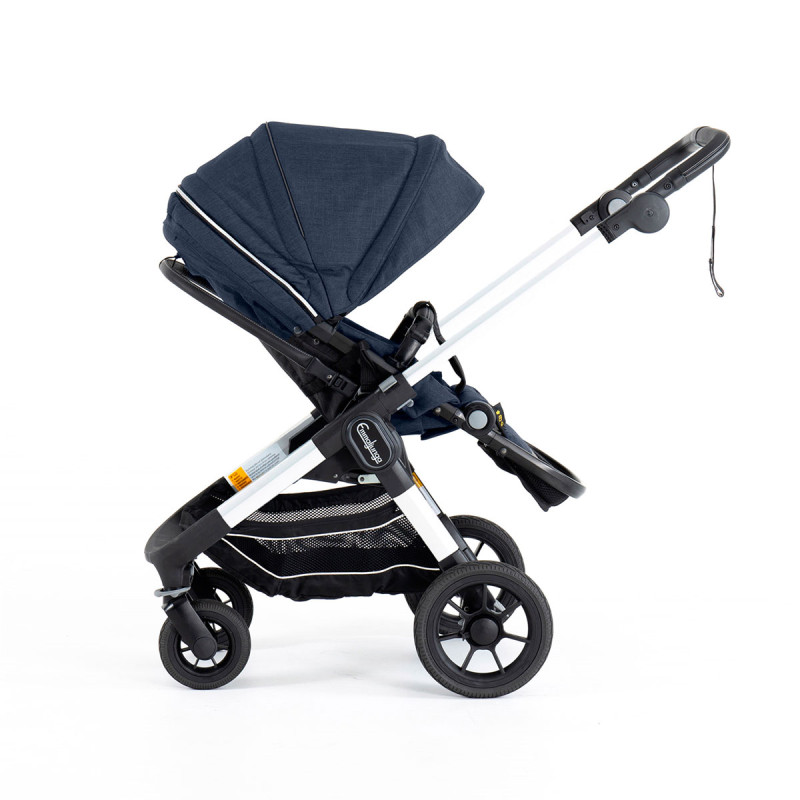Silla de paseo NXT60 ERGO de Emmaljunga, cuenta con silla ergonómica y reversible.