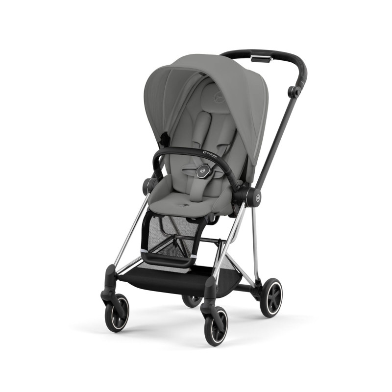 Silla de paseo Mios Platinum de Cybex, chasis chrome black y color de tejidos en mirage grey.