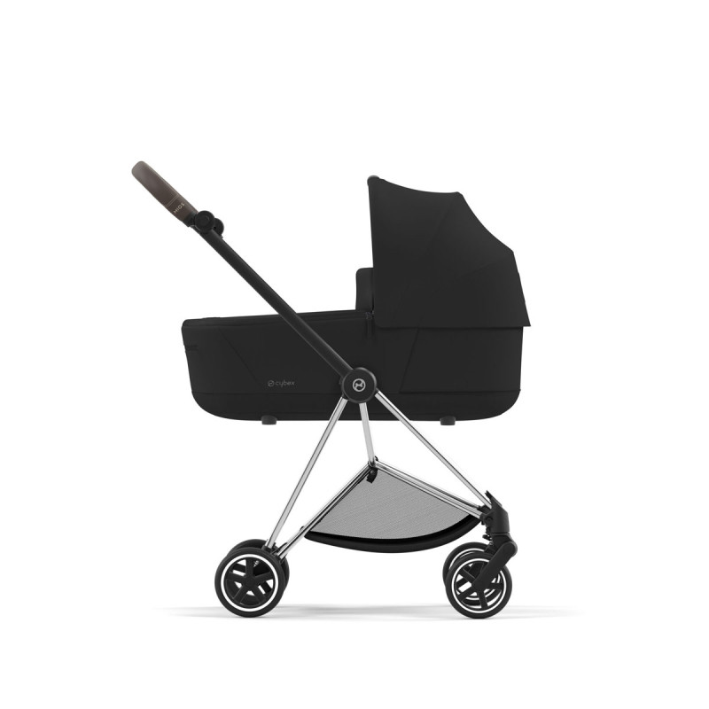 Cochecito Mios Platinum de Cybex, chasis chrome brown y color de tejidos en sepia black.
