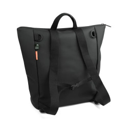 mochila cambiador done by deer en color negro 2